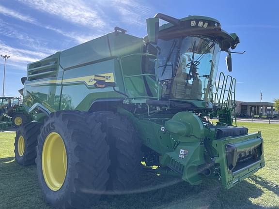 Image of John Deere X9 1000 equipment image 1