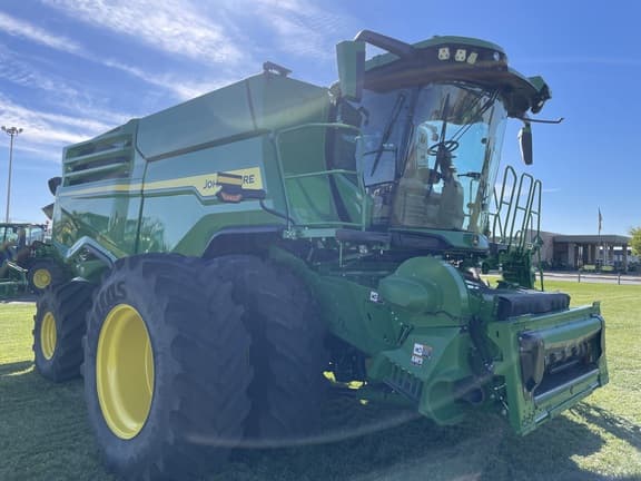 Image of John Deere X9 1000 equipment image 2