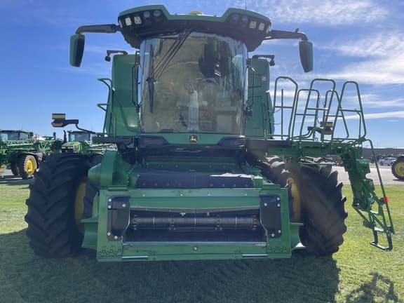 Image of John Deere X9 1000 equipment image 3