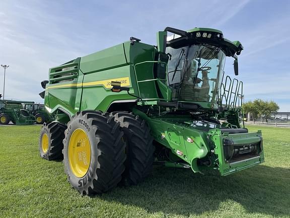 Image of John Deere X9 1000 equipment image 2
