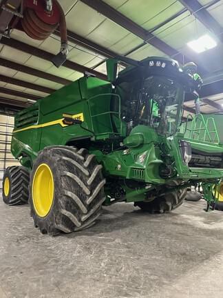 Image of John Deere X9 1000 equipment image 2
