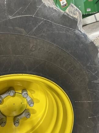 Image of John Deere X9 1000 equipment image 4