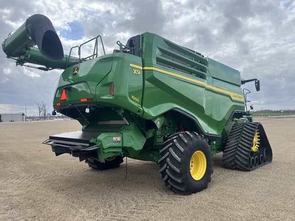 Image of John Deere X9 1000 equipment image 4
