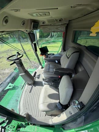 Image of John Deere X9 1000 equipment image 1