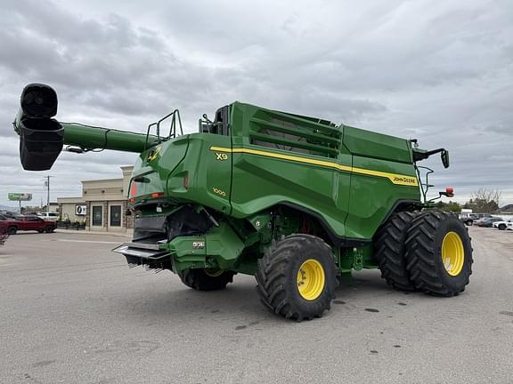 Image of John Deere X9 1000 equipment image 4
