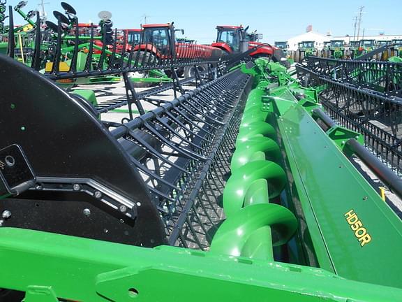 Image of John Deere X9 1000 equipment image 3