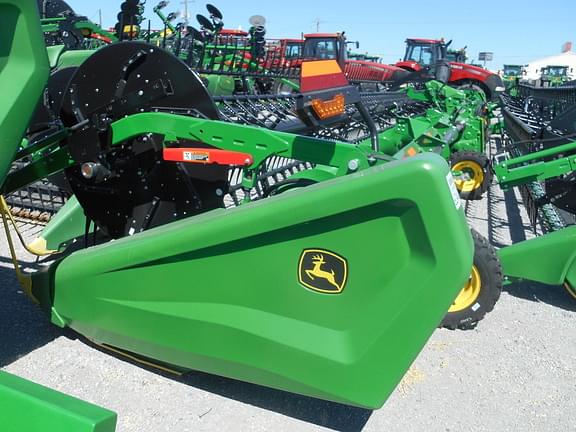 Image of John Deere X9 1000 equipment image 4