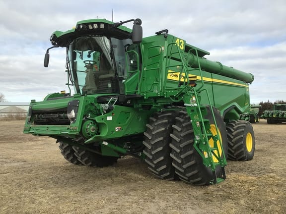 2024 John Deere X9 1000 Equipment Image0