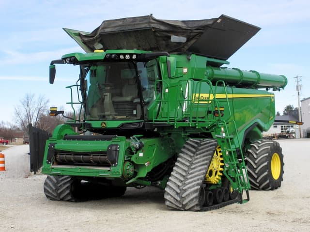 Image of John Deere X9 1000 equipment image 3