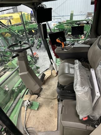 Image of John Deere X9 1000 Image 1