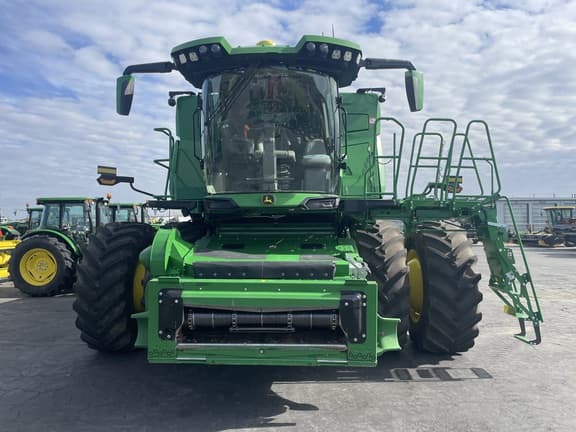Image of John Deere X9 1000 equipment image 3