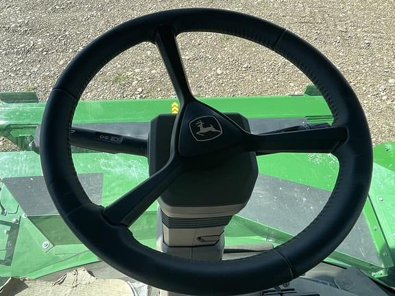 Image of John Deere X9 1000 equipment image 4
