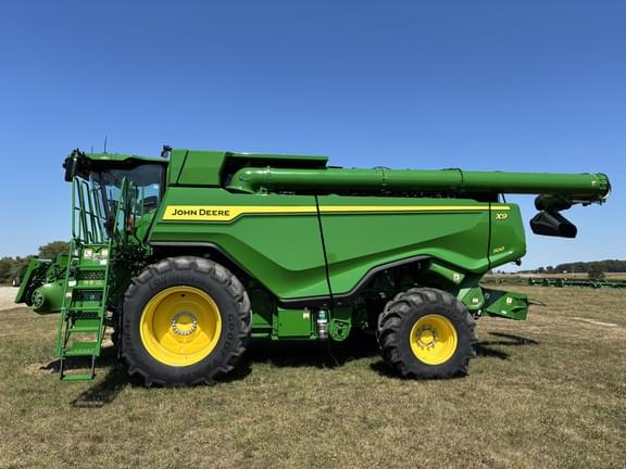 Image of John Deere X9 1100 Primary image