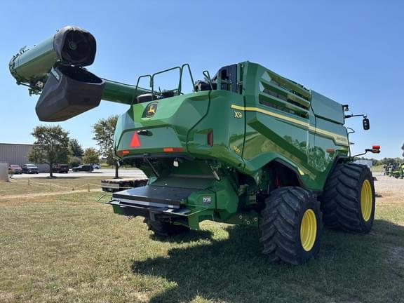 Image of John Deere X9 1100 equipment image 3