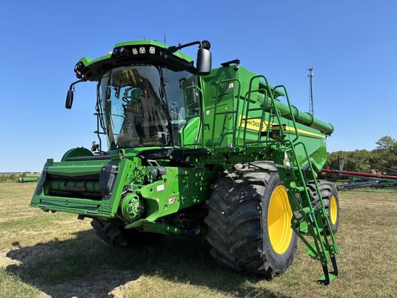 2024 John Deere X9 1100 Equipment Image0