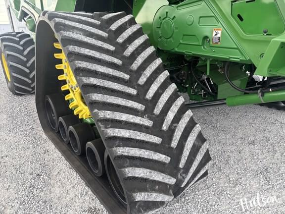 Image of John Deere X9 1100 equipment image 2