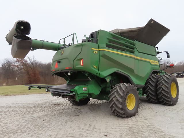 Image of John Deere X9 1100 equipment image 4