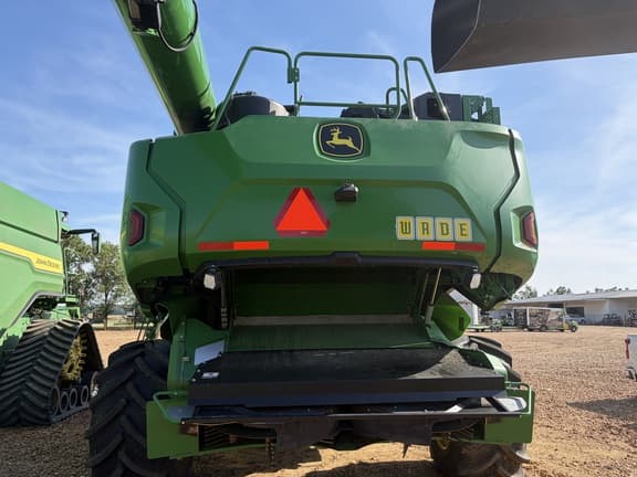 Image of John Deere X9 1100 equipment image 4