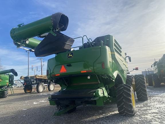 Image of John Deere X9 1100 equipment image 3