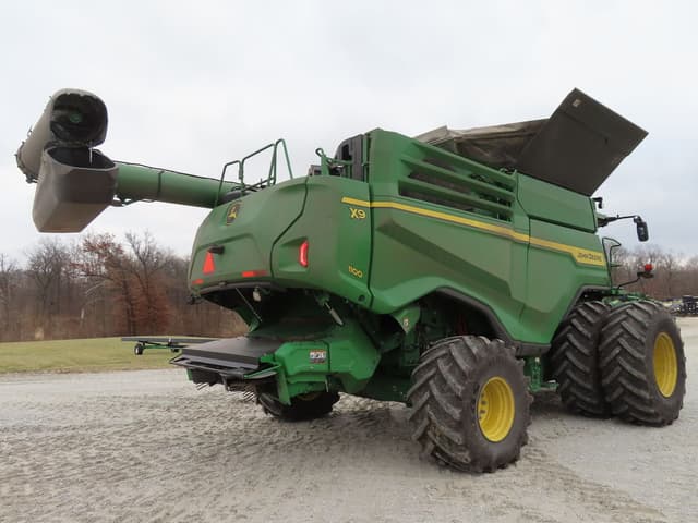 Image of John Deere X9 1100 equipment image 4