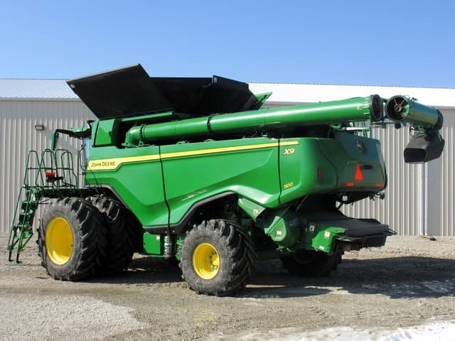 Image of John Deere X9 1100 equipment image 4