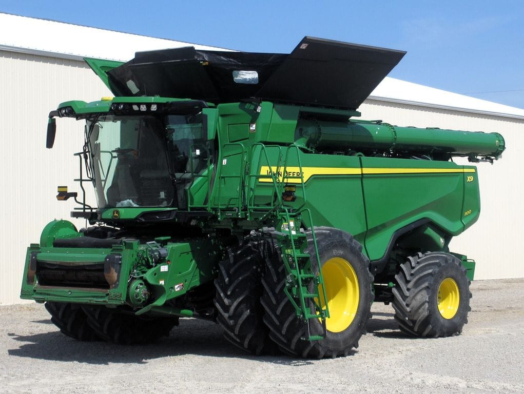2024 John Deere X9 1100 Equipment Image0