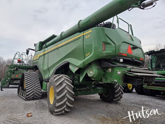 Image of John Deere X9 1100 equipment image 2