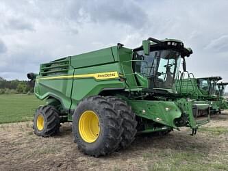 Image of John Deere X9 1100 equipment image 3