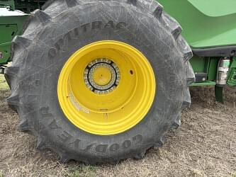 Image of John Deere X9 1100 equipment image 2