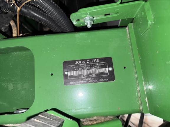 Image of John Deere X9 1100 equipment image 3
