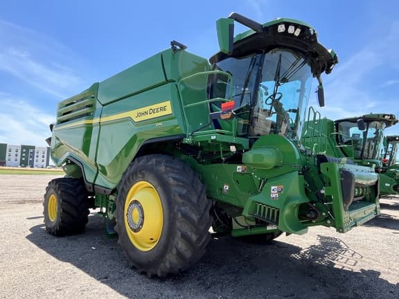 Image of John Deere X9 1100 equipment image 1