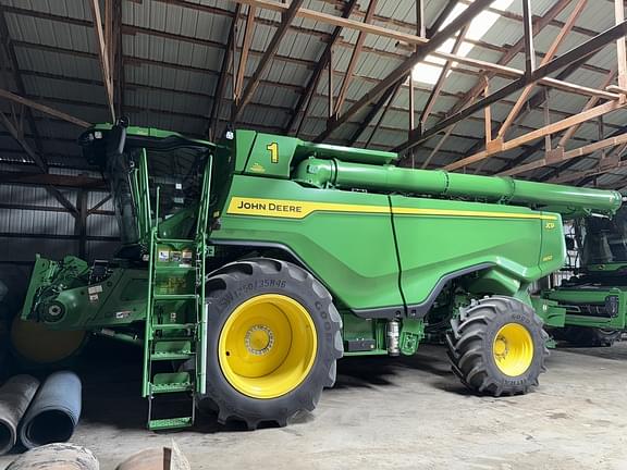 Image of John Deere X9 1100 Image 0