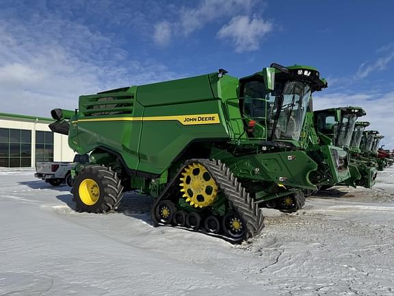 Image of John Deere X9 1100 Image 0