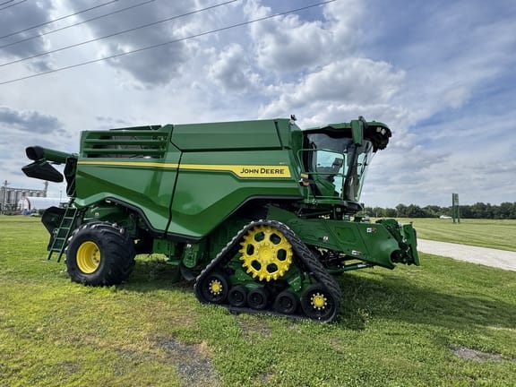 2024 John Deere X9 1100 Equipment Image0