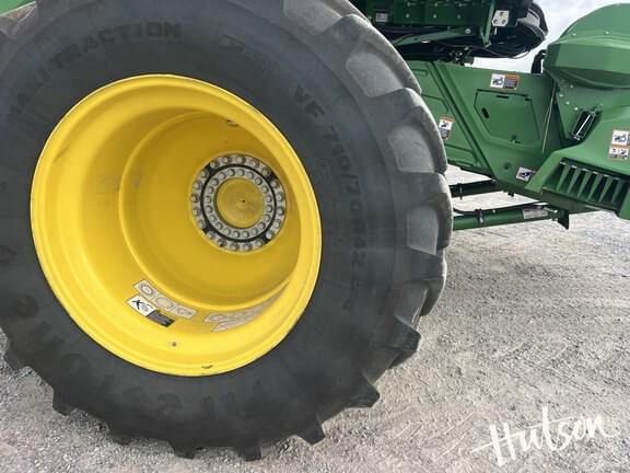 Image of John Deere X9 1100 equipment image 2