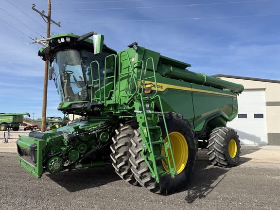 2024 John Deere X9 1100 Equipment Image0