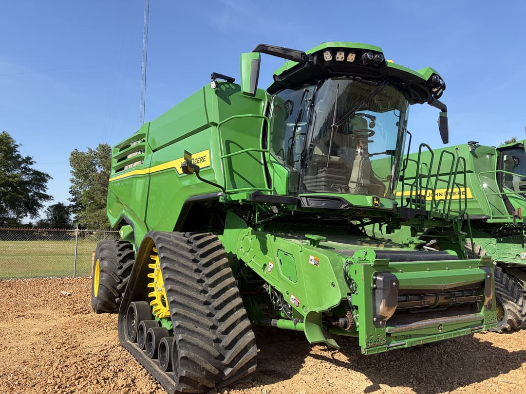 Image of John Deere X9 1100 Image 1