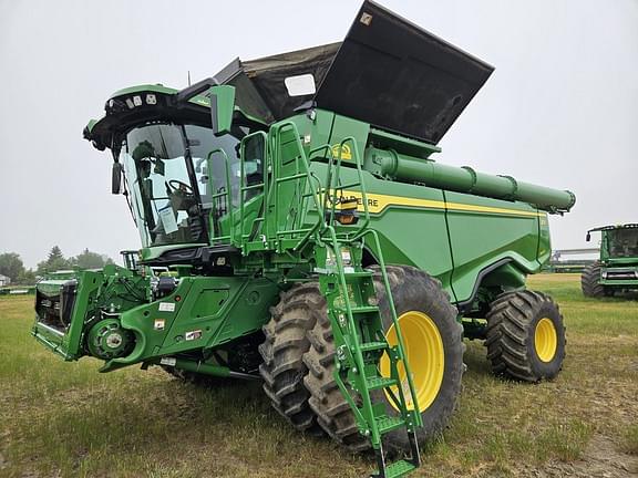 Image of John Deere X9 1100 equipment image 2