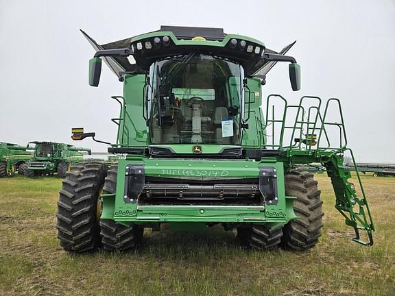 Image of John Deere X9 1100 equipment image 1