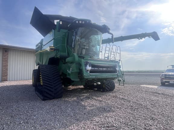 Image of John Deere X9 1100 equipment image 2