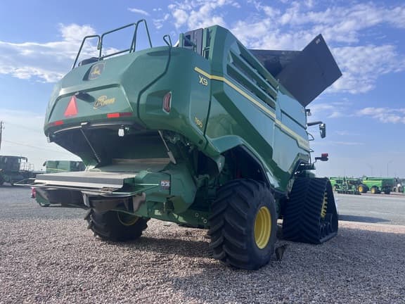 Image of John Deere X9 1100 equipment image 4