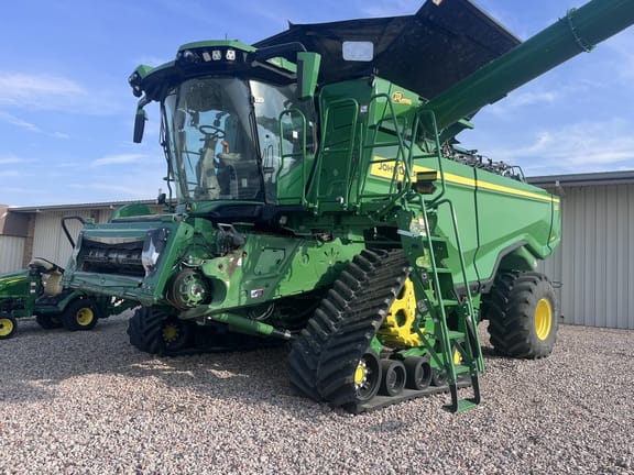 2024 John Deere X9 1100 Equipment Image0