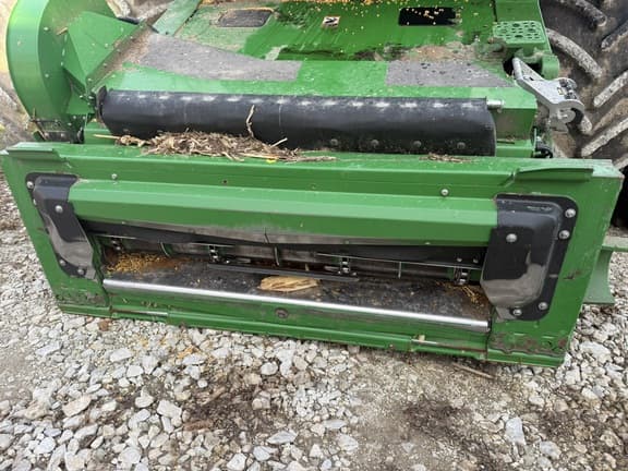 Image of John Deere X9 1100 equipment image 3