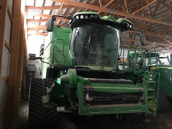Image of John Deere X9 1100 equipment image 2