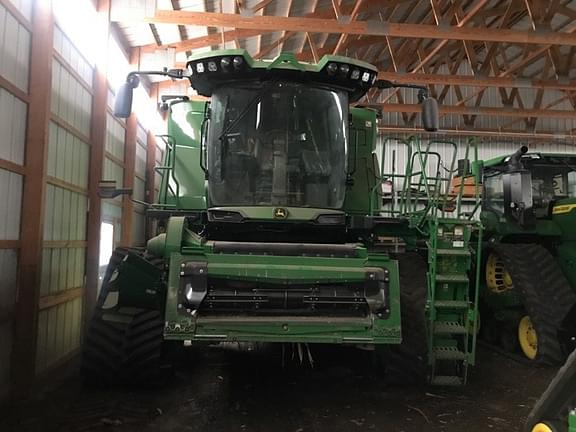 Image of John Deere X9 1100 equipment image 1