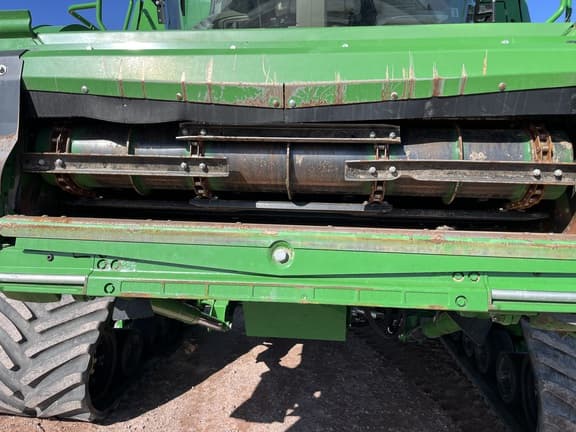 Image of John Deere X9 1100 equipment image 2