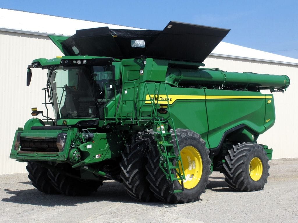 2024 John Deere X9 1100 Equipment Image0