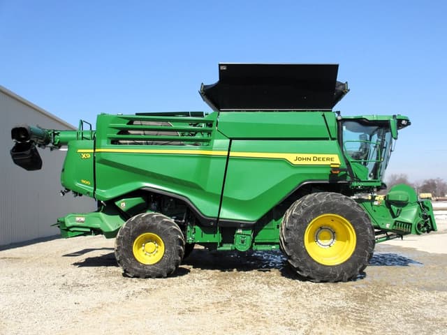 Image of John Deere X9 1100 equipment image 3