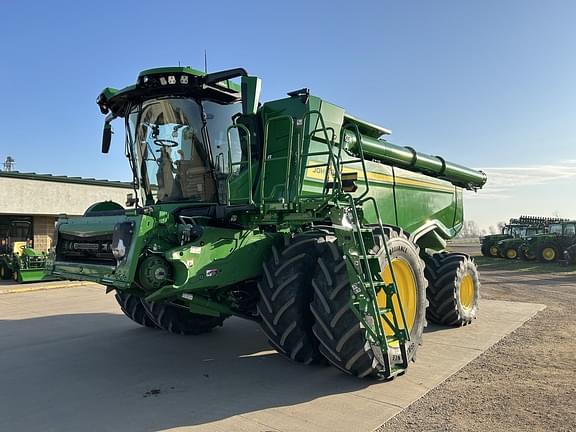 Image of John Deere X9 1100 Primary image