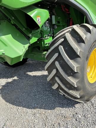 Image of John Deere X9 1100 equipment image 3